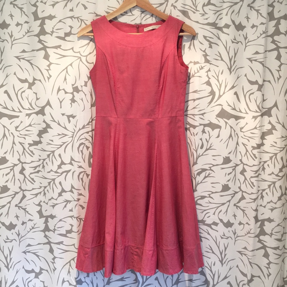 Beautiful lined lightweight dress, size 2/4